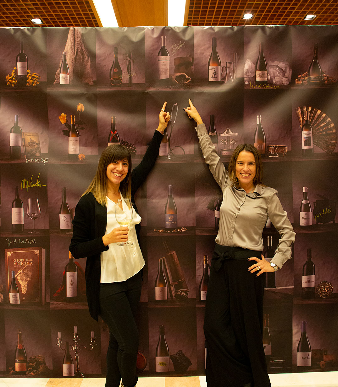 100 GRANDES VINHOS DE PORTUGAL COM PRODUÇÃO CRIATIVA M&A CREATIVE AGENCY